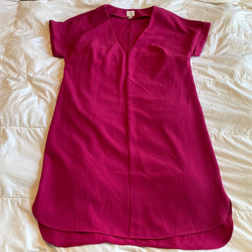 A new day Fuchsia Pink V Neck Short Sleeve Tunic Blouse Size Medium